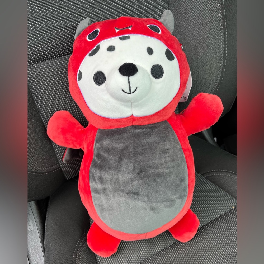 Squishmallow hugmee Dustin Dalmatian in devil costume nwt 14” Halloween 2023